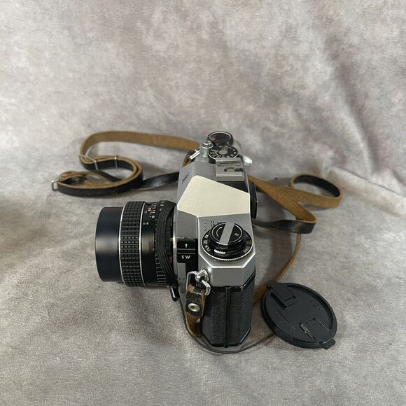 Pentax Spotmatic 35mm SLR Film Camera with Super Takumar lens & Wide Angel Lens - Picture 12 of 16